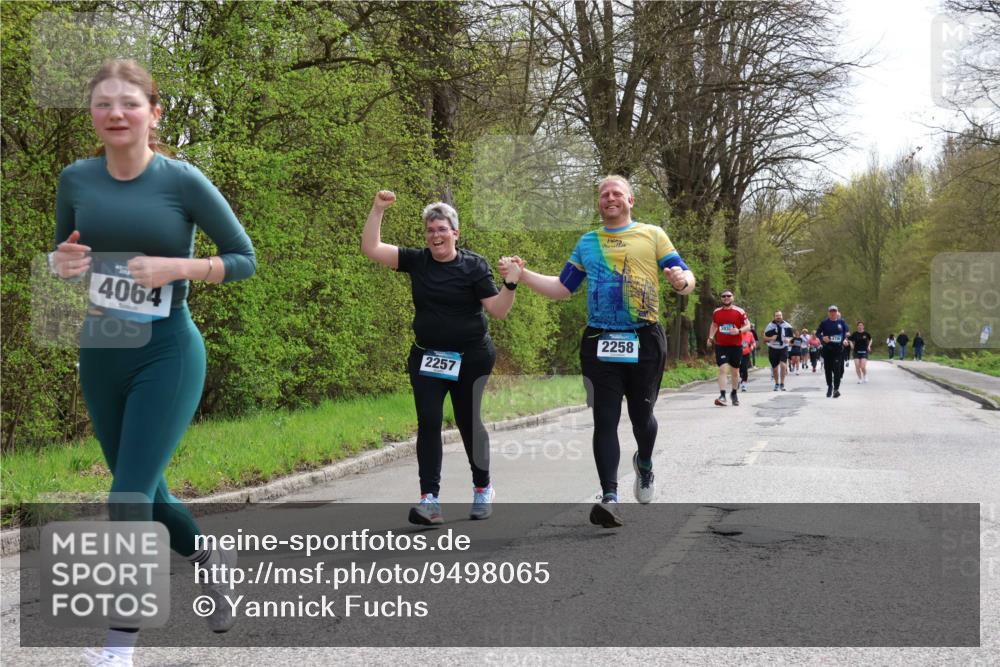 12.04.2026 - 45. Internationalen Wilhelmsburger Insellauf Yannick Fuchs http://msf.ph/oto/9498065 12.04.2026 13:11:15 Laufen 4064, 2257, 2258 meine-sportfotos.de