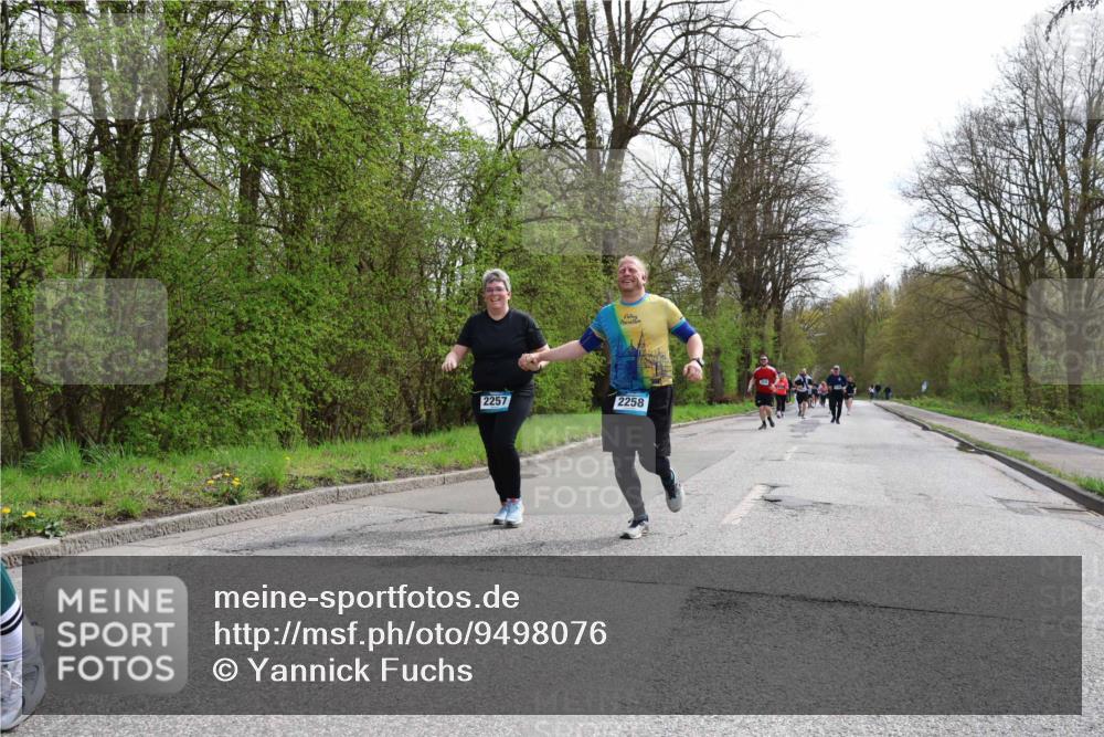 12.04.2026 - 45. Internationalen Wilhelmsburger Insellauf Yannick Fuchs http://msf.ph/oto/9498076 12.04.2026 13:11:16 Laufen 2257, 2258 meine-sportfotos.de