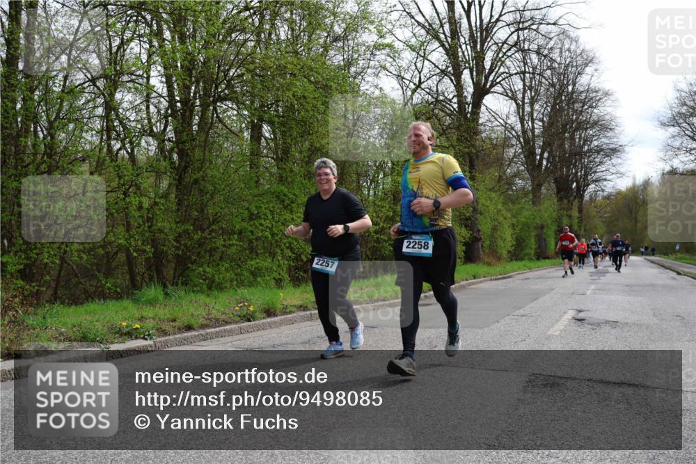 12.04.2026 - 45. Internationalen Wilhelmsburger Insellauf Yannick Fuchs http://msf.ph/oto/9498085 12.04.2026 13:11:16 Laufen 2257, 2258 meine-sportfotos.de