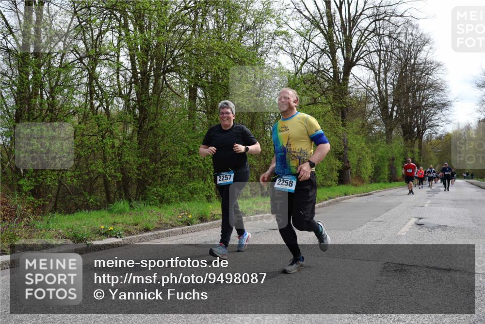 12.04.2026 - 45. Internationalen Wilhelmsburger Insellauf Yannick Fuchs http://msf.ph/oto/9498087 12.04.2026 13:11:17 Laufen 2257, 2258 meine-sportfotos.de