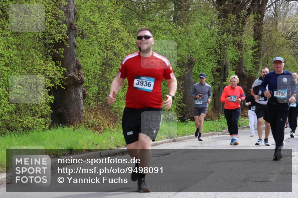 12.04.2026 - 45. Internationalen Wilhelmsburger Insellauf Yannick Fuchs http://msf.ph/oto/9498091 12.04.2026 13:11:20 Laufen 3936, 5770, 717, 288, 4790, 2557 meine-sportfotos.de