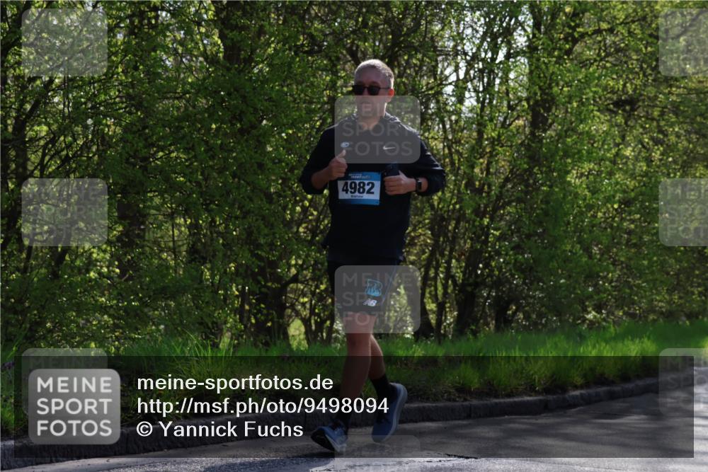12.04.2026 - 45. Internationalen Wilhelmsburger Insellauf Yannick Fuchs http://msf.ph/oto/9498094 12.04.2026 10:56:15 Laufen 4982 meine-sportfotos.de