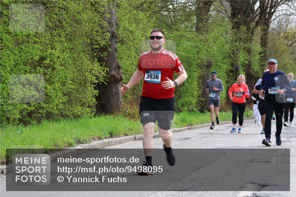 12.04.2026 - 45. Internationalen Wilhelmsburger Insellauf Yannick Fuchs http://msf.ph/oto/9498095 12.04.2026 13:11:20 Laufen 3936, 5770, 2717, 4790, 2557 meine-sportfotos.de