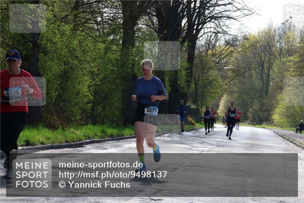 12.04.2026 - 45. Internationalen Wilhelmsburger Insellauf Yannick Fuchs http://msf.ph/oto/9498137 12.04.2026 10:56:20 Laufen 3239, 3077, 2612 meine-sportfotos.de