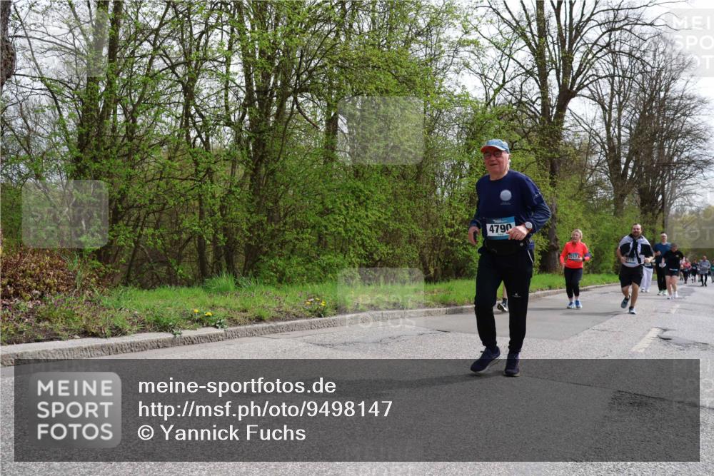 12.04.2026 - 45. Internationalen Wilhelmsburger Insellauf Yannick Fuchs http://msf.ph/oto/9498147 12.04.2026 13:11:25 Laufen 4790, 2717, 2716 meine-sportfotos.de