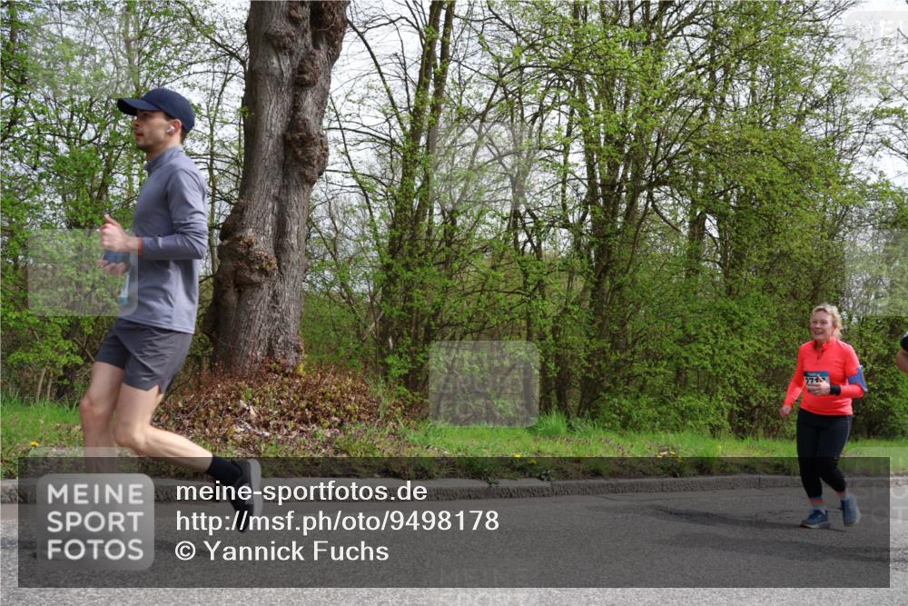 12.04.2026 - 45. Internationalen Wilhelmsburger Insellauf Yannick Fuchs http://msf.ph/oto/9498178 12.04.2026 13:11:28 Laufen 271 meine-sportfotos.de