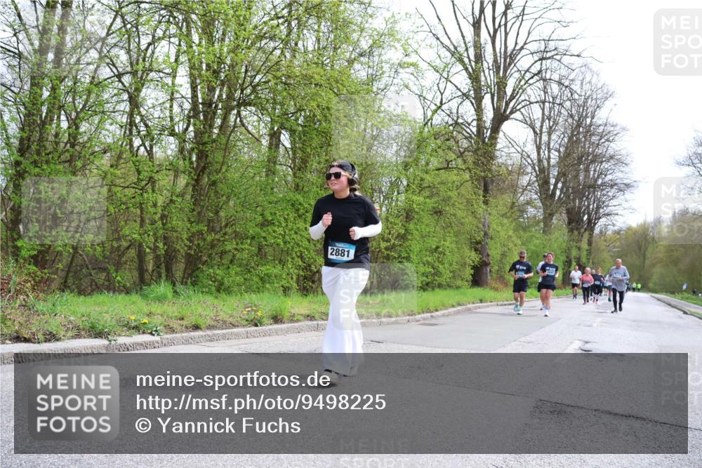 12.04.2026 - 45. Internationalen Wilhelmsburger Insellauf Yannick Fuchs http://msf.ph/oto/9498225 12.04.2026 13:11:32 Laufen 2881 meine-sportfotos.de