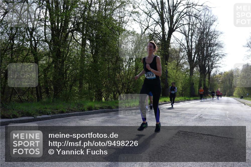 12.04.2026 - 45. Internationalen Wilhelmsburger Insellauf Yannick Fuchs http://msf.ph/oto/9498226 12.04.2026 10:56:33 Laufen 2612 meine-sportfotos.de