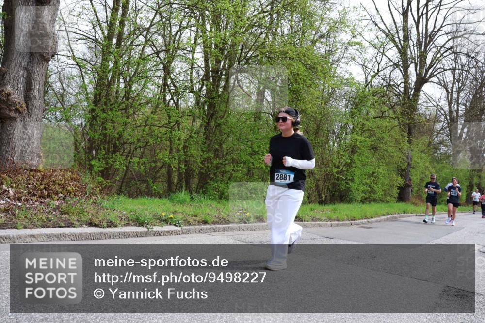 12.04.2026 - 45. Internationalen Wilhelmsburger Insellauf Yannick Fuchs http://msf.ph/oto/9498227 12.04.2026 13:11:33 Laufen 2881 meine-sportfotos.de