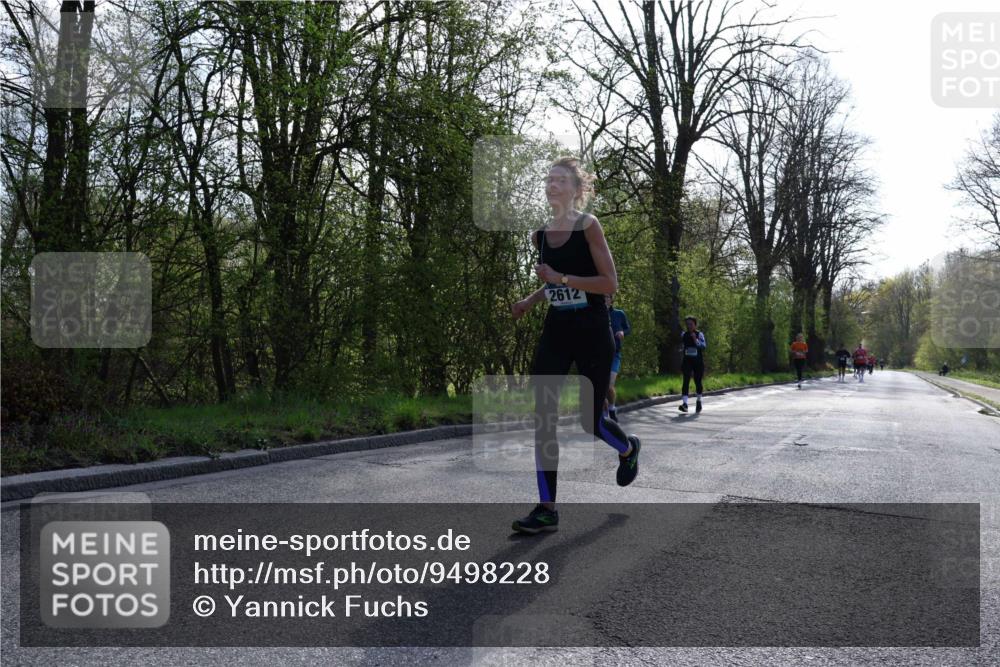 12.04.2026 - 45. Internationalen Wilhelmsburger Insellauf Yannick Fuchs http://msf.ph/oto/9498228 12.04.2026 10:56:33 Laufen 2612 meine-sportfotos.de