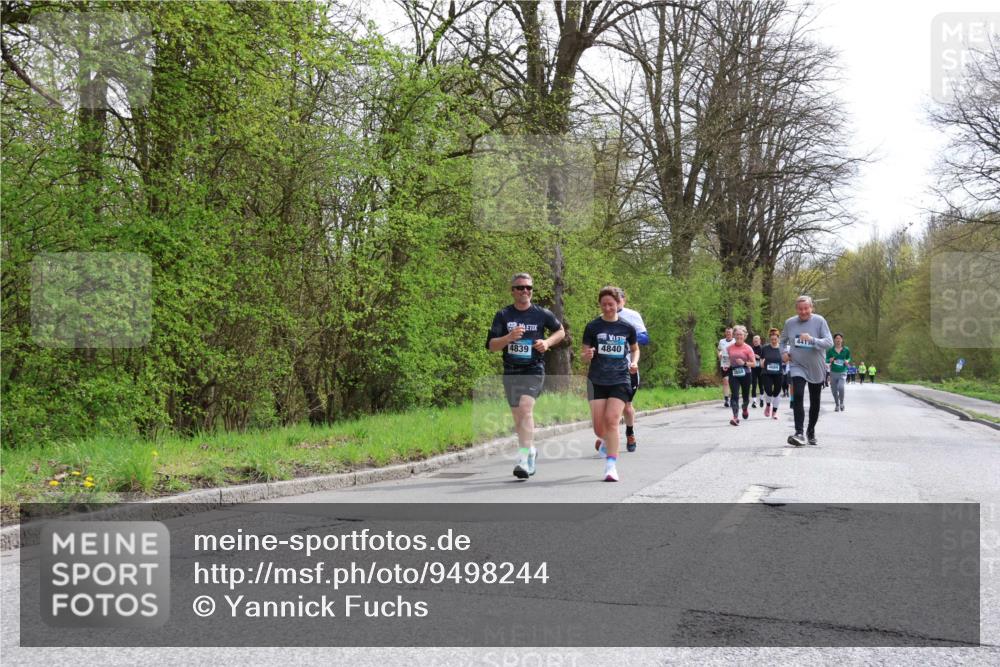 12.04.2026 - 45. Internationalen Wilhelmsburger Insellauf Yannick Fuchs http://msf.ph/oto/9498244 12.04.2026 13:11:35 Laufen 4839, 4840 meine-sportfotos.de
