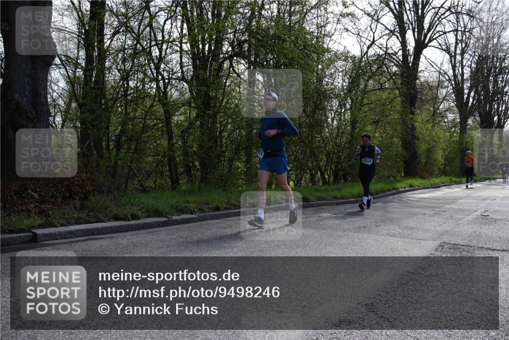 12.04.2026 - 45. Internationalen Wilhelmsburger Insellauf Yannick Fuchs http://msf.ph/oto/9498246 12.04.2026 10:56:35 Laufen 2859 meine-sportfotos.de