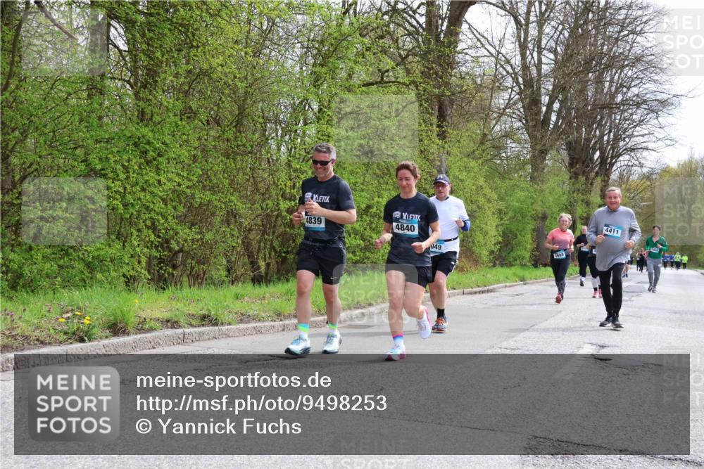 12.04.2026 - 45. Internationalen Wilhelmsburger Insellauf Yannick Fuchs http://msf.ph/oto/9498253 12.04.2026 13:11:36 Laufen 4839, 4840, 049, 4411 meine-sportfotos.de