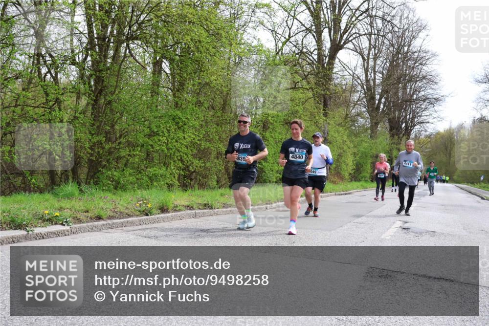 12.04.2026 - 45. Internationalen Wilhelmsburger Insellauf Yannick Fuchs http://msf.ph/oto/9498258 12.04.2026 13:11:36 Laufen 4840, 4830, 049, 4411 meine-sportfotos.de