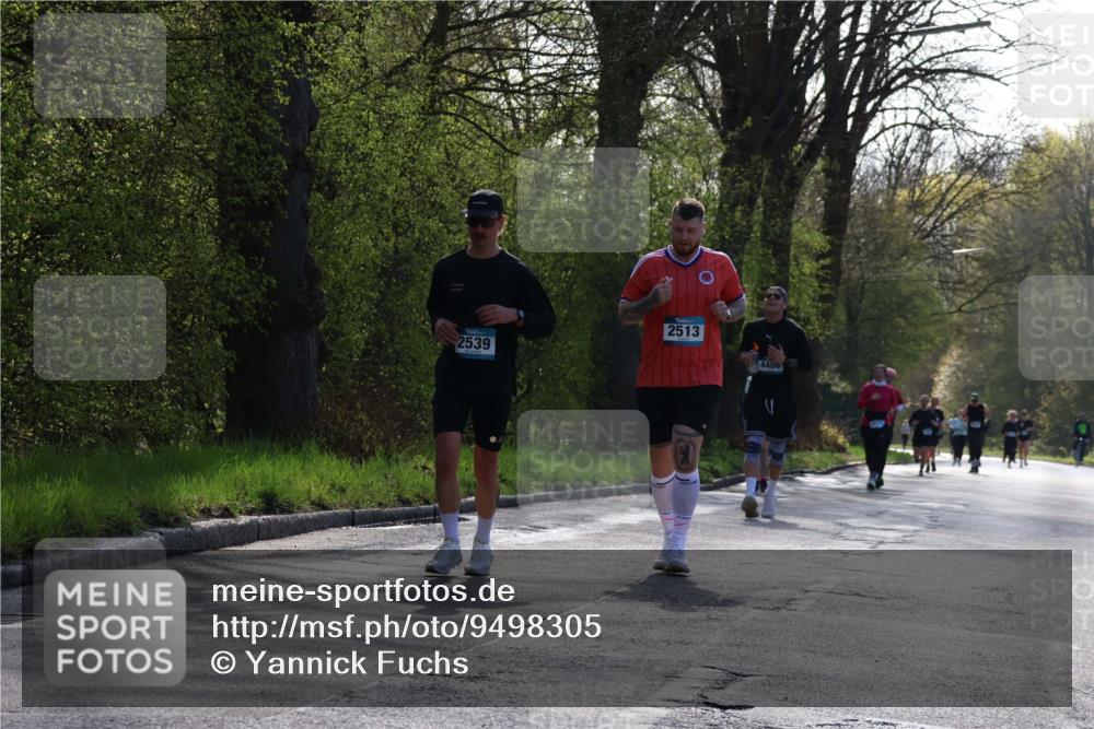 12.04.2026 - 45. Internationalen Wilhelmsburger Insellauf Yannick Fuchs http://msf.ph/oto/9498305 12.04.2026 10:56:44 Laufen 2539, 2513, 4406, 1973 meine-sportfotos.de