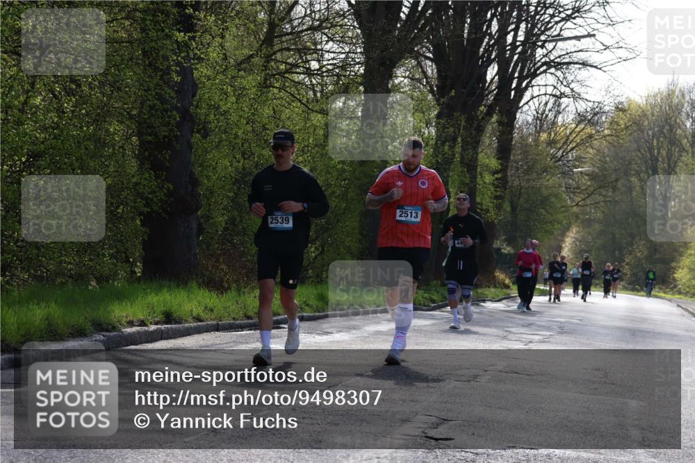12.04.2026 - 45. Internationalen Wilhelmsburger Insellauf Yannick Fuchs http://msf.ph/oto/9498307 12.04.2026 10:56:44 Laufen 2513, 2539 meine-sportfotos.de