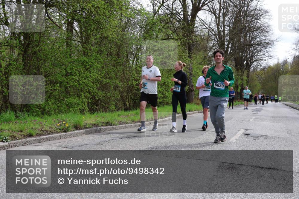 12.04.2026 - 45. Internationalen Wilhelmsburger Insellauf Yannick Fuchs http://msf.ph/oto/9498342 12.04.2026 13:11:43 Laufen 3024, 3023, 5206, 5820 meine-sportfotos.de