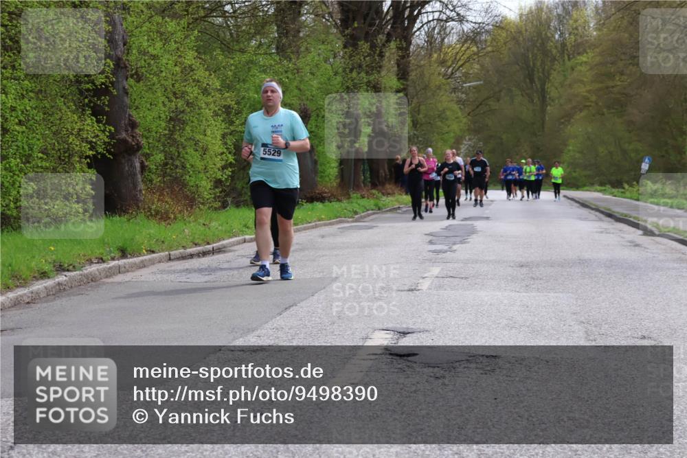 12.04.2026 - 45. Internationalen Wilhelmsburger Insellauf Yannick Fuchs http://msf.ph/oto/9498390 12.04.2026 13:11:48 Laufen 5529 meine-sportfotos.de
