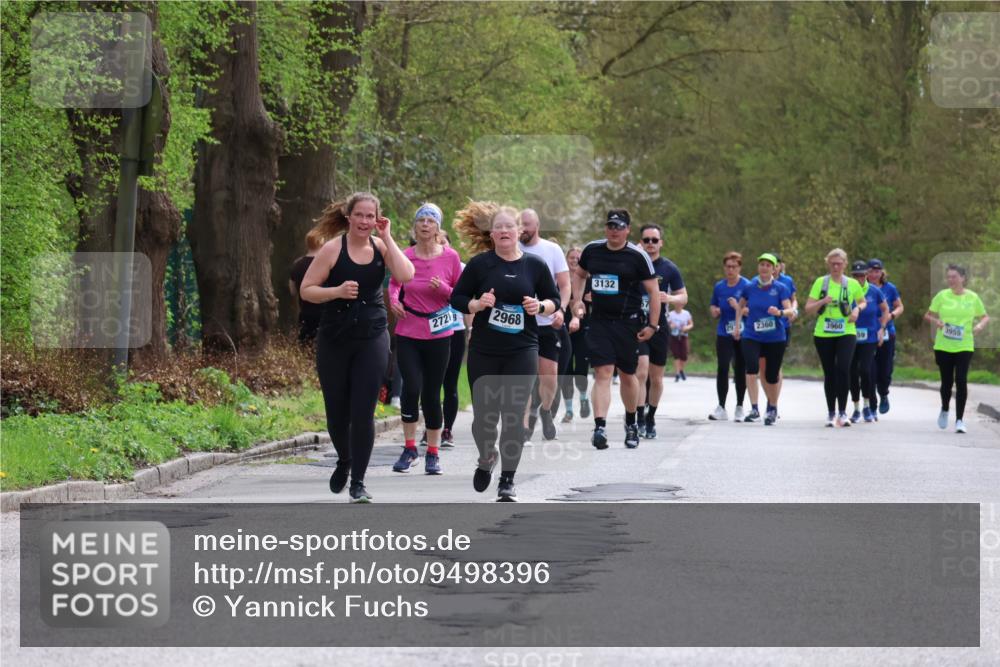 12.04.2026 - 45. Internationalen Wilhelmsburger Insellauf Yannick Fuchs http://msf.ph/oto/9498396 12.04.2026 13:11:48 Laufen 27218, 2968, 3132, 2360, 3960, 3955 meine-sportfotos.de