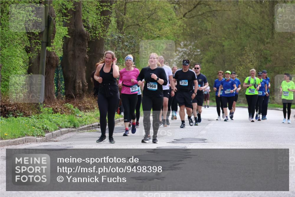 12.04.2026 - 45. Internationalen Wilhelmsburger Insellauf Yannick Fuchs http://msf.ph/oto/9498398 12.04.2026 13:11:49 Laufen 2721, 8, 2968, 3132, 33, 2360, 3960, 759, 3955 meine-sportfotos.de