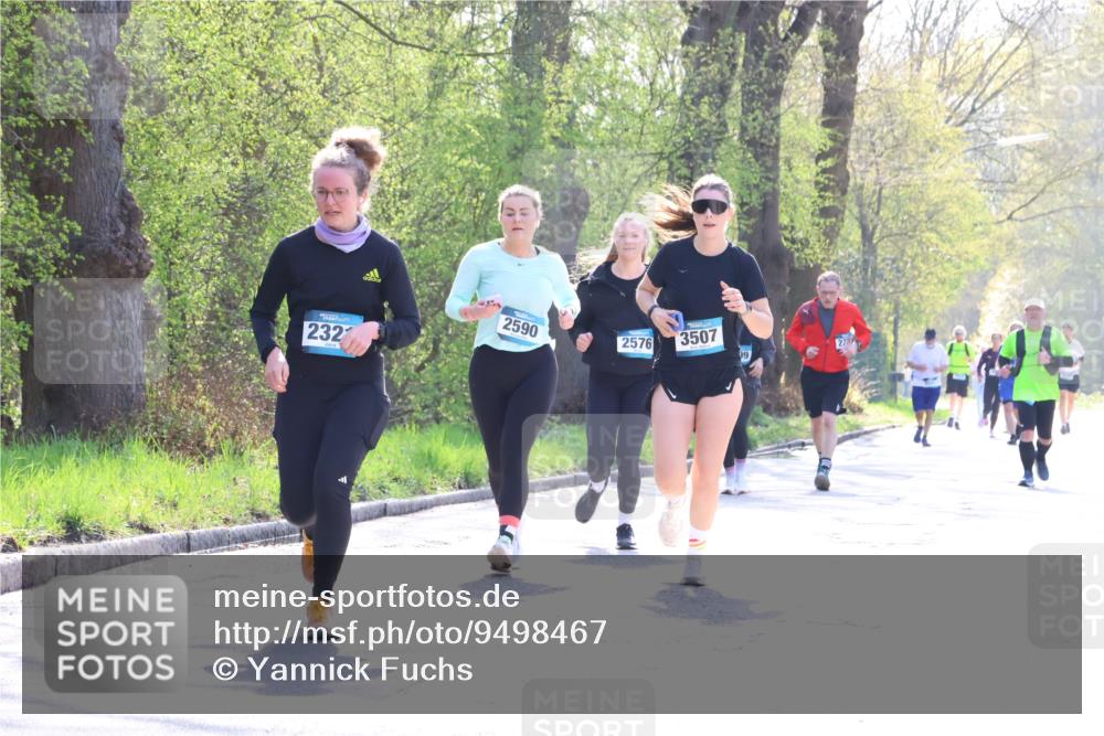 12.04.2026 - 45. Internationalen Wilhelmsburger Insellauf Yannick Fuchs http://msf.ph/oto/9498467 12.04.2026 10:57:14 Laufen 232, 2590, 2576, 3507 meine-sportfotos.de