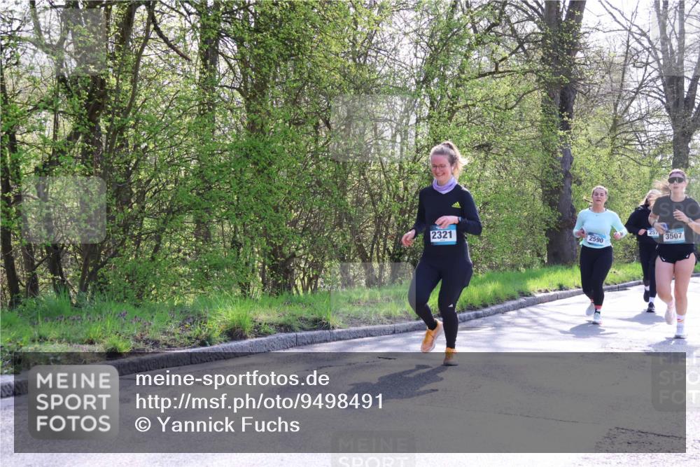 12.04.2026 - 45. Internationalen Wilhelmsburger Insellauf Yannick Fuchs http://msf.ph/oto/9498491 12.04.2026 10:57:16 Laufen 2321, 2590, 257, 3507 meine-sportfotos.de