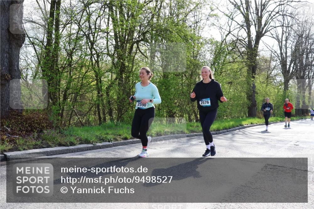 12.04.2026 - 45. Internationalen Wilhelmsburger Insellauf Yannick Fuchs http://msf.ph/oto/9498527 12.04.2026 10:57:20 Laufen 2590, 2576, 2199 meine-sportfotos.de