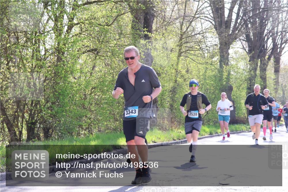 12.04.2026 - 45. Internationalen Wilhelmsburger Insellauf Yannick Fuchs http://msf.ph/oto/9498536 12.04.2026 10:58:37 Laufen 3343, 2528, 3751 meine-sportfotos.de