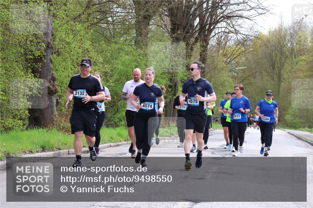 12.04.2026 - 45. Internationalen Wilhelmsburger Insellauf Yannick Fuchs http://msf.ph/oto/9498550 12.04.2026 13:12:06 Laufen 3132, 4575, 4574, 3756, 38, 27, 2933, 559 meine-sportfotos.de