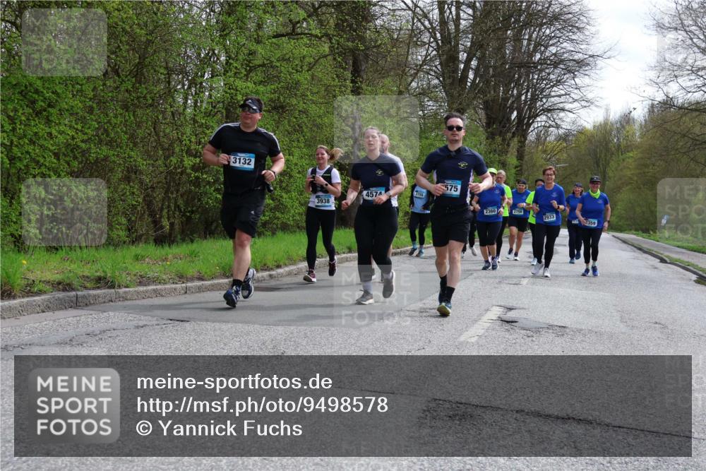 12.04.2026 - 45. Internationalen Wilhelmsburger Insellauf Yannick Fuchs http://msf.ph/oto/9498578 12.04.2026 13:12:09 Laufen 3132, 3938, 4574, 3755, 575, 2360, 2756, 2933, 2359 meine-sportfotos.de