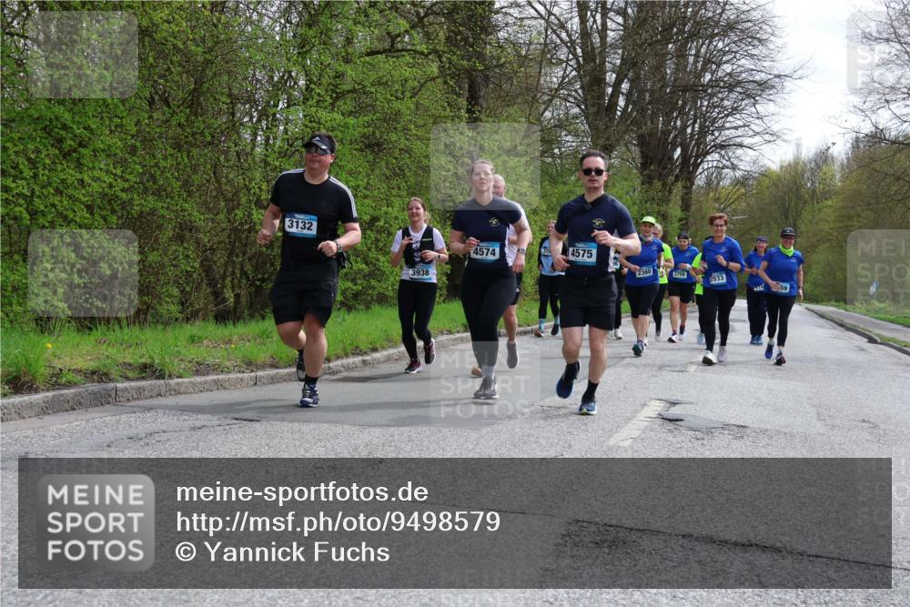 12.04.2026 - 45. Internationalen Wilhelmsburger Insellauf Yannick Fuchs http://msf.ph/oto/9498579 12.04.2026 13:12:09 Laufen 3132, 3938, 4574, 4575, 2360, 2756, 2933, 59 meine-sportfotos.de