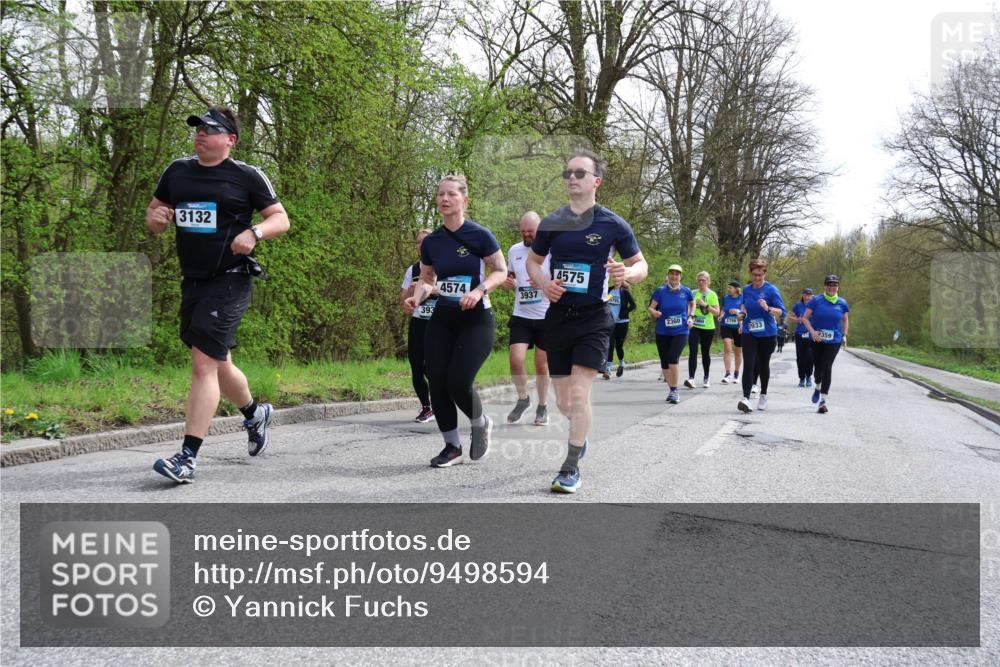 12.04.2026 - 45. Internationalen Wilhelmsburger Insellauf Yannick Fuchs http://msf.ph/oto/9498594 12.04.2026 13:12:10 Laufen 3132, 393, 4574, 3937, 4575, 3755, 2360, 960, 2756, 2933 meine-sportfotos.de