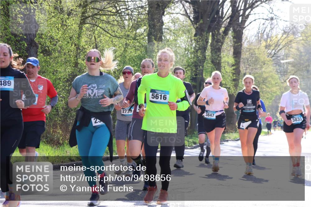 12.04.2026 - 45. Internationalen Wilhelmsburger Insellauf Yannick Fuchs http://msf.ph/oto/9498656 12.04.2026 10:58:51 Laufen 489, 2024, 23, 2739, 5616, 3847, 45, 200, 1920, 3833 meine-sportfotos.de