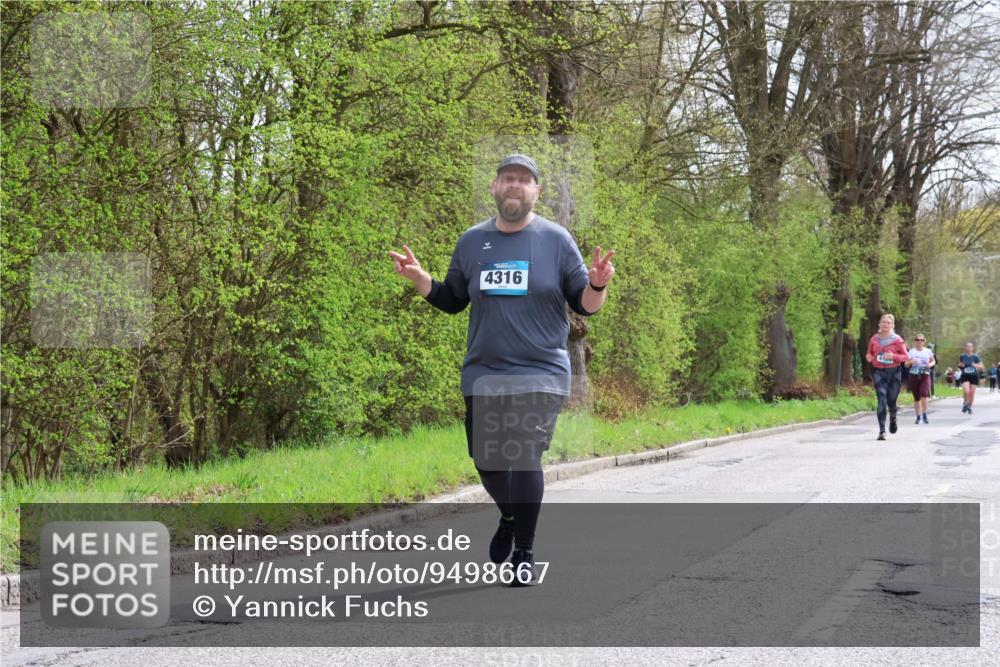 12.04.2026 - 45. Internationalen Wilhelmsburger Insellauf Yannick Fuchs http://msf.ph/oto/9498667 12.04.2026 13:12:28 Laufen 4316, 41 meine-sportfotos.de