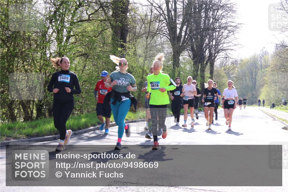 12.04.2026 - 45. Internationalen Wilhelmsburger Insellauf Yannick Fuchs http://msf.ph/oto/9498669 12.04.2026 10:58:52 Laufen 2489, 306, 2024, 5616, 3003, 3833 meine-sportfotos.de