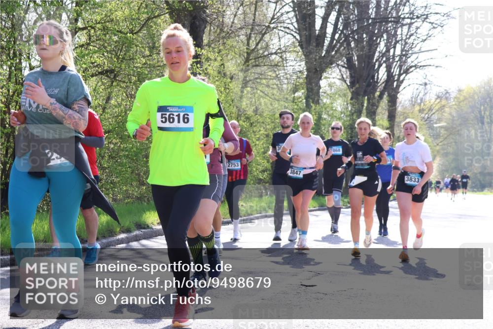 12.04.2026 - 45. Internationalen Wilhelmsburger Insellauf Yannick Fuchs http://msf.ph/oto/9498679 12.04.2026 10:58:53 Laufen 2024, 5616, 2753, 3847, 2868, 3833 meine-sportfotos.de