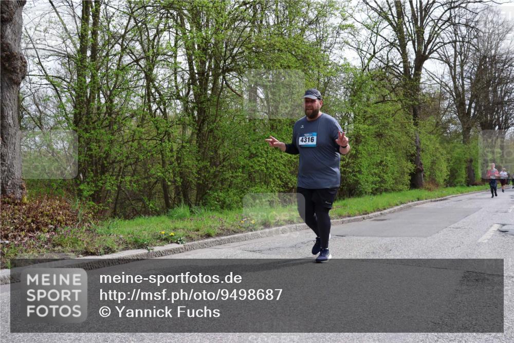 12.04.2026 - 45. Internationalen Wilhelmsburger Insellauf Yannick Fuchs http://msf.ph/oto/9498687 12.04.2026 13:12:30 Laufen 4316 meine-sportfotos.de