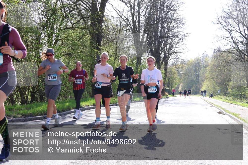 12.04.2026 - 45. Internationalen Wilhelmsburger Insellauf Yannick Fuchs http://msf.ph/oto/9498692 12.04.2026 10:58:55 Laufen 2739, 2753, 3847, 2023, 3833 meine-sportfotos.de