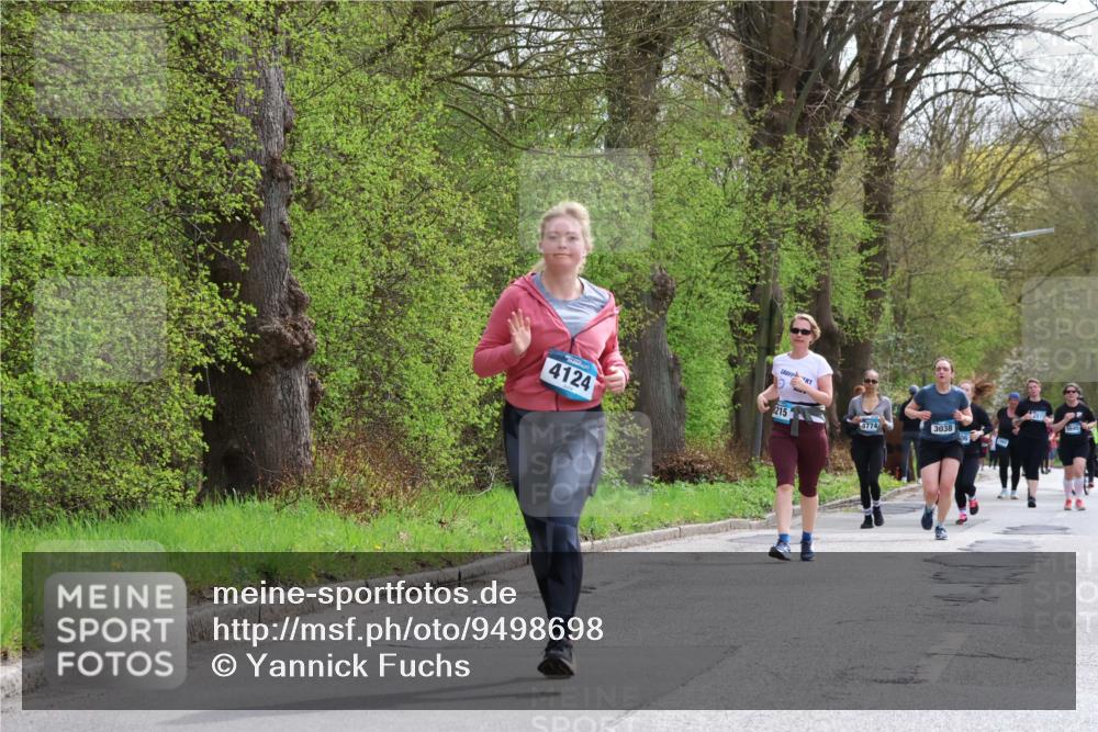 12.04.2026 - 45. Internationalen Wilhelmsburger Insellauf Yannick Fuchs http://msf.ph/oto/9498698 12.04.2026 13:12:34 Laufen 4124, 215, 4774, 3038 meine-sportfotos.de