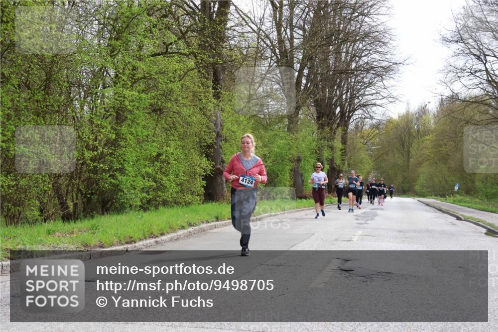 12.04.2026 - 45. Internationalen Wilhelmsburger Insellauf Yannick Fuchs http://msf.ph/oto/9498705 12.04.2026 13:12:34 Laufen 4124 meine-sportfotos.de