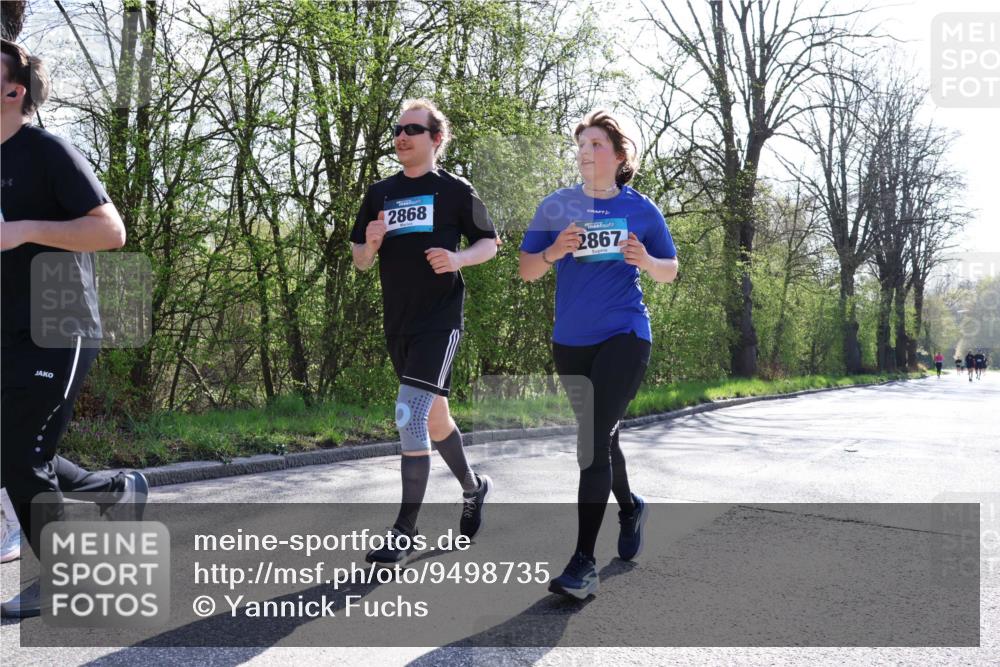 12.04.2026 - 45. Internationalen Wilhelmsburger Insellauf Yannick Fuchs http://msf.ph/oto/9498735 12.04.2026 10:58:58 Laufen 3, 2868, 2867 meine-sportfotos.de