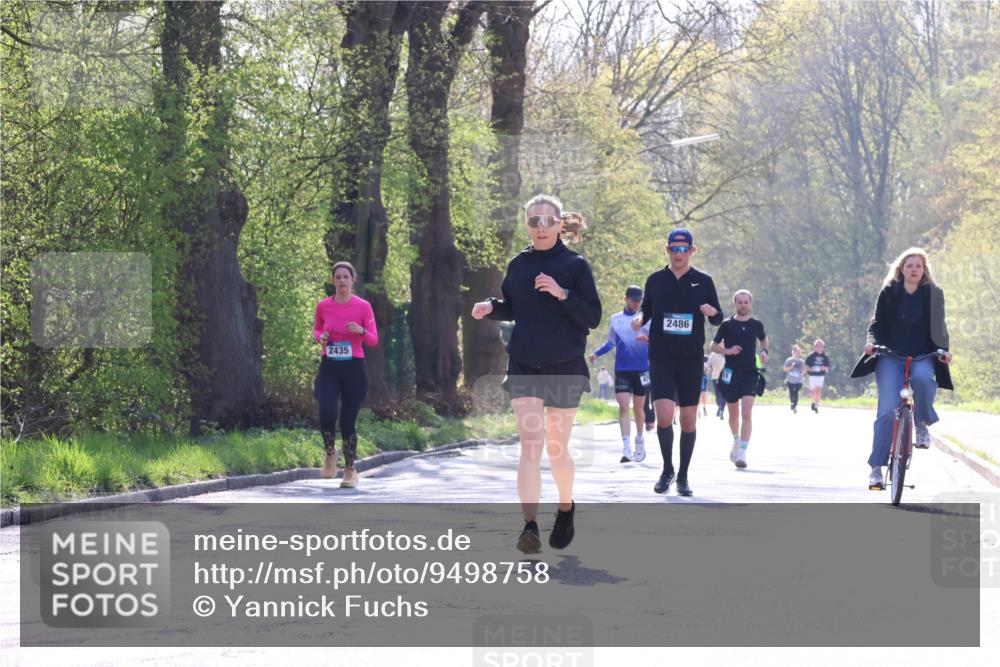 12.04.2026 - 45. Internationalen Wilhelmsburger Insellauf Yannick Fuchs http://msf.ph/oto/9498758 12.04.2026 10:59:10 Laufen 2435, 2486 meine-sportfotos.de