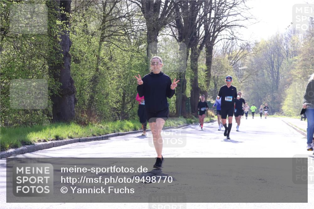 12.04.2026 - 45. Internationalen Wilhelmsburger Insellauf Yannick Fuchs http://msf.ph/oto/9498770 12.04.2026 10:59:12 Laufen 243, 2486 meine-sportfotos.de