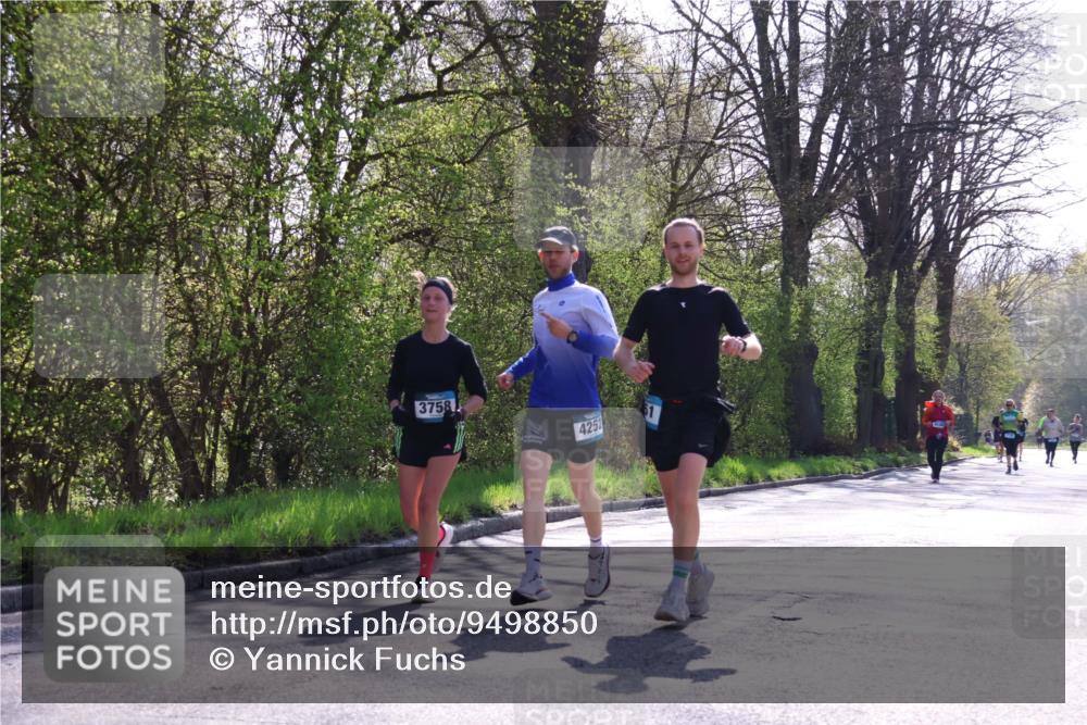 12.04.2026 - 45. Internationalen Wilhelmsburger Insellauf Yannick Fuchs http://msf.ph/oto/9498850 12.04.2026 10:59:22 Laufen 3758, 4252 meine-sportfotos.de