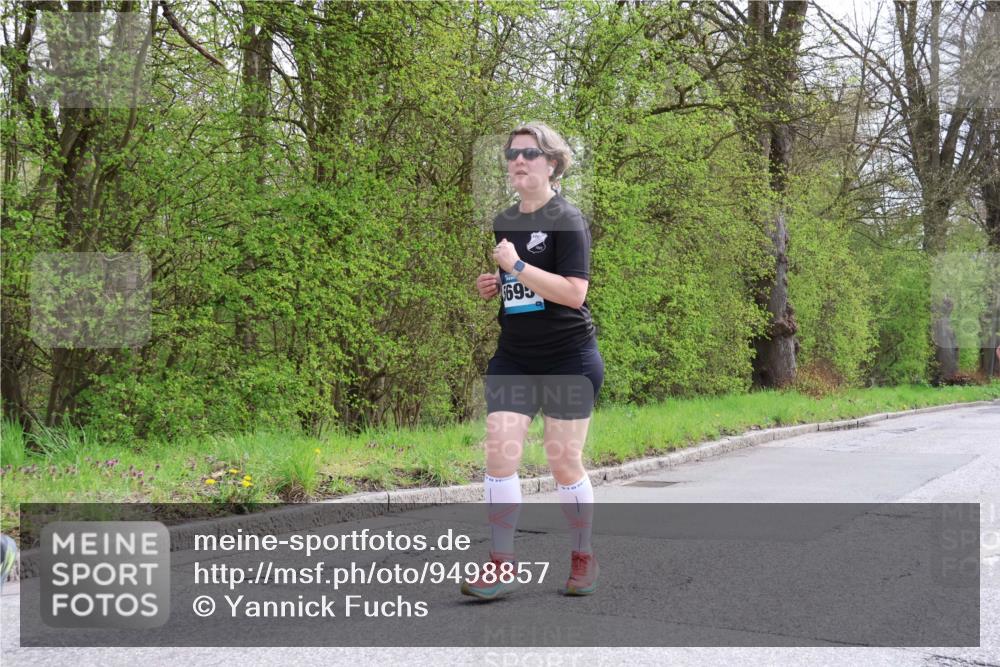 12.04.2026 - 45. Internationalen Wilhelmsburger Insellauf Yannick Fuchs http://msf.ph/oto/9498857 12.04.2026 13:12:53 Laufen 695 meine-sportfotos.de