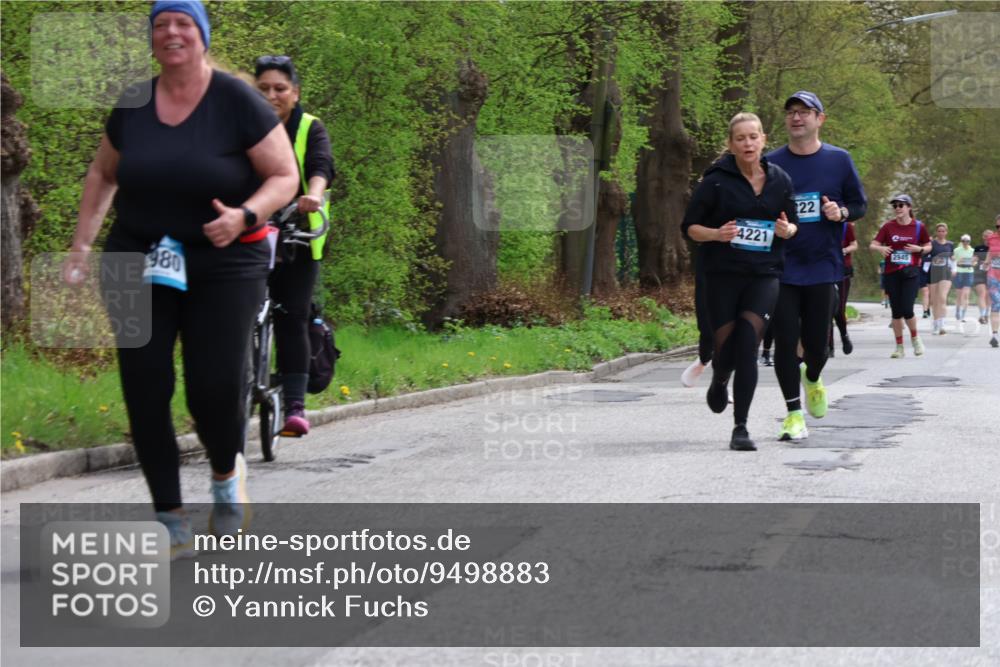 12.04.2026 - 45. Internationalen Wilhelmsburger Insellauf Yannick Fuchs http://msf.ph/oto/9498883 12.04.2026 13:13:03 Laufen 980, 4221, 22, 2945 meine-sportfotos.de