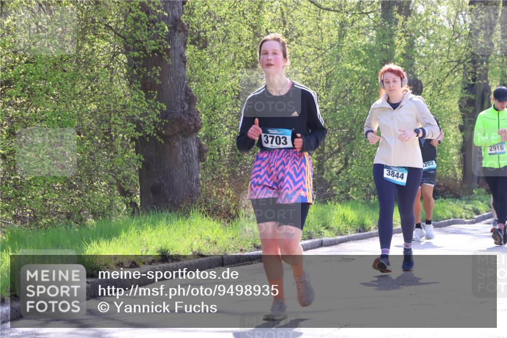 12.04.2026 - 45. Internationalen Wilhelmsburger Insellauf Yannick Fuchs http://msf.ph/oto/9498935 12.04.2026 10:59:37 Laufen 3703, 3844, 202, 2916 meine-sportfotos.de