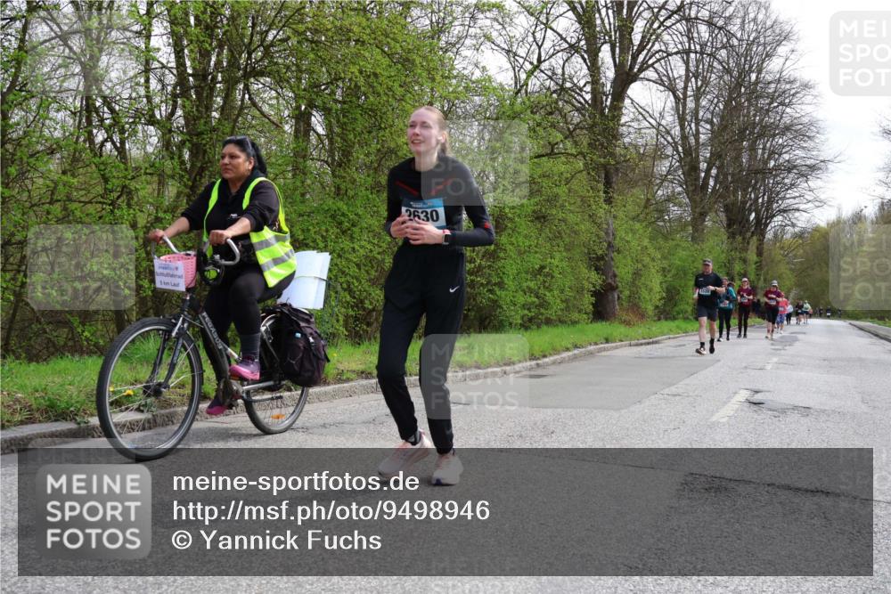 12.04.2026 - 45. Internationalen Wilhelmsburger Insellauf Yannick Fuchs http://msf.ph/oto/9498946 12.04.2026 13:13:12 Laufen 2630 meine-sportfotos.de
