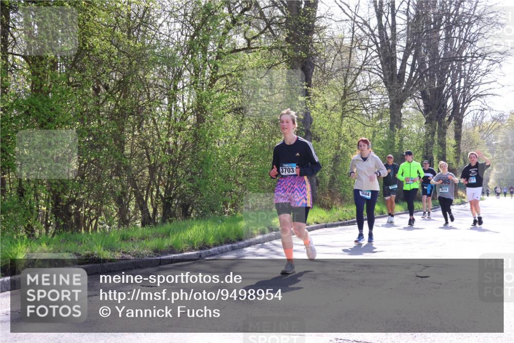 12.04.2026 - 45. Internationalen Wilhelmsburger Insellauf Yannick Fuchs http://msf.ph/oto/9498954 12.04.2026 10:59:39 Laufen 3703, 3844 meine-sportfotos.de
