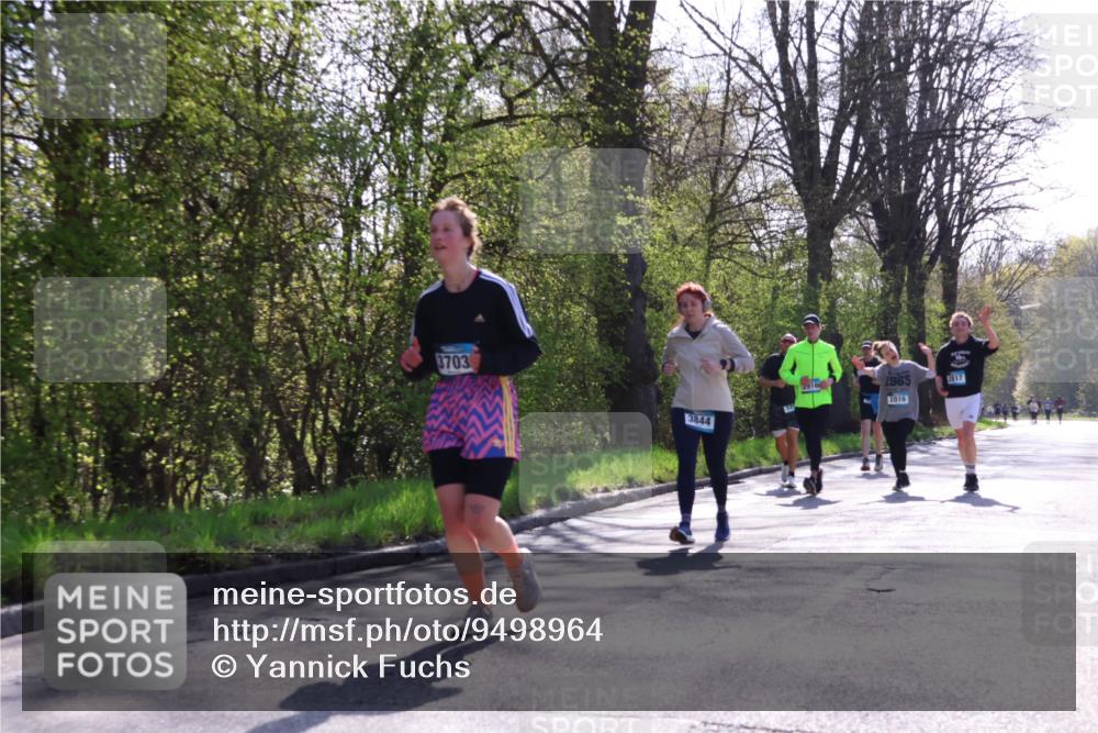 12.04.2026 - 45. Internationalen Wilhelmsburger Insellauf Yannick Fuchs http://msf.ph/oto/9498964 12.04.2026 10:59:40 Laufen 3703, 3844, 2916, 1965, 2817, 2816 meine-sportfotos.de
